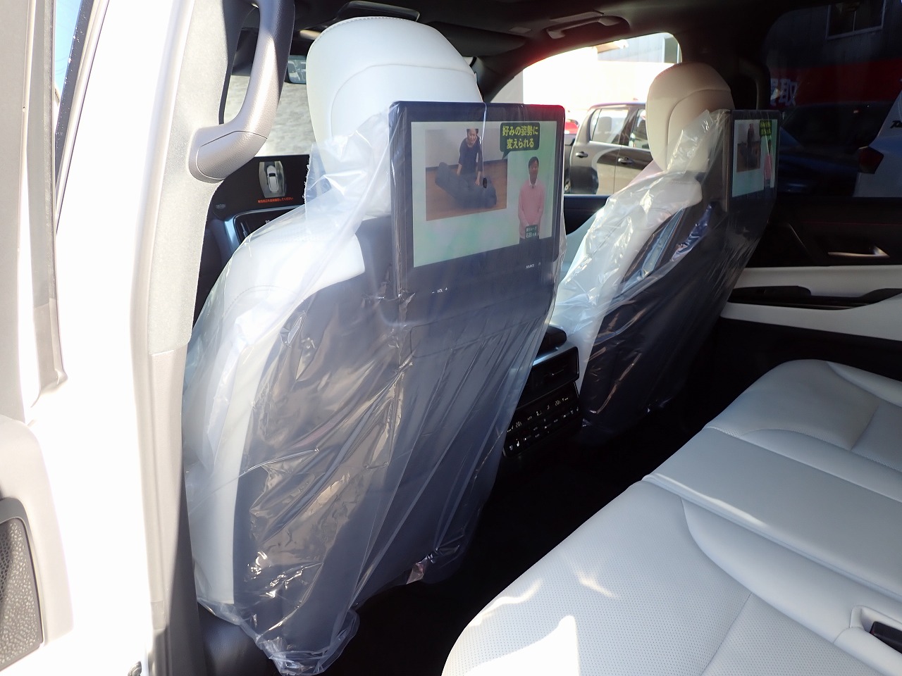 LEXUS LX 600