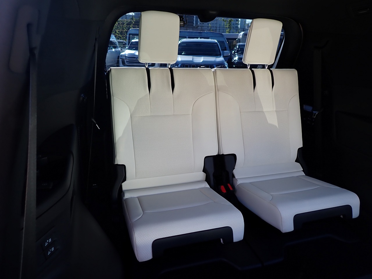 LEXUS LX 600