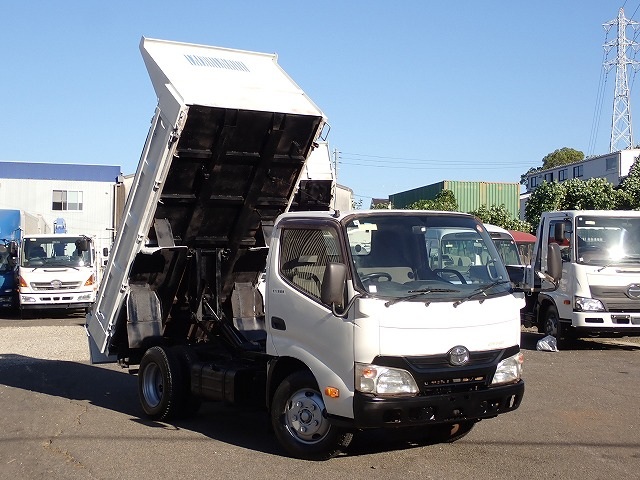 TOYOTA Dyna Truck
