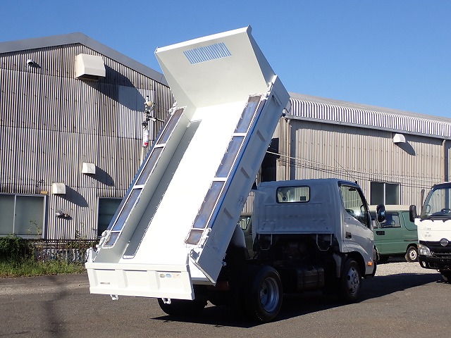 TOYOTA Dyna Truck