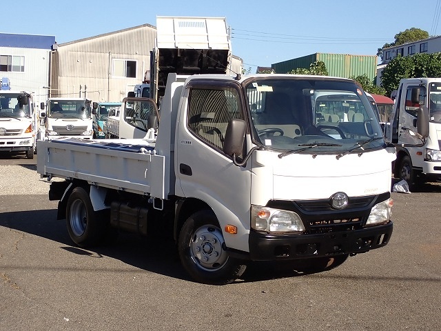 TOYOTA Dyna Truck