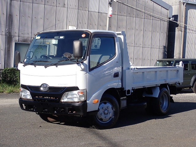 TOYOTA Dyna Truck
