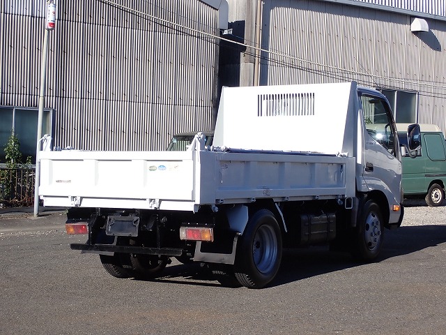 TOYOTA Dyna Truck