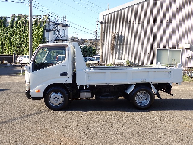 TOYOTA Dyna Truck