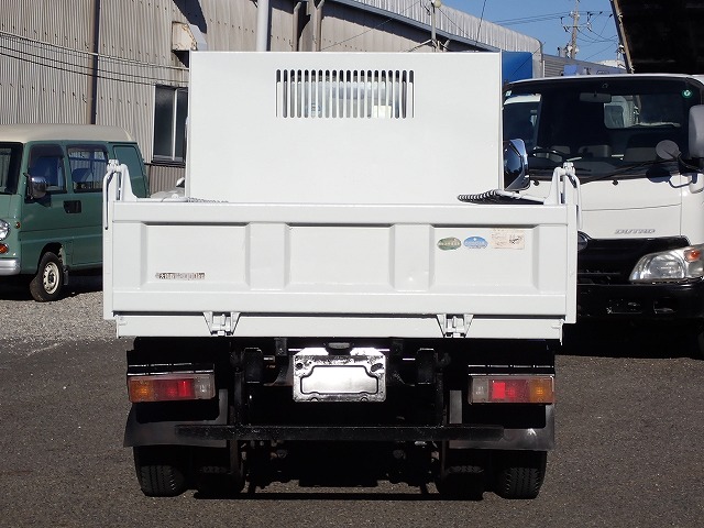 TOYOTA Dyna Truck