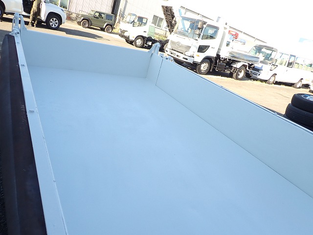 TOYOTA Dyna Truck