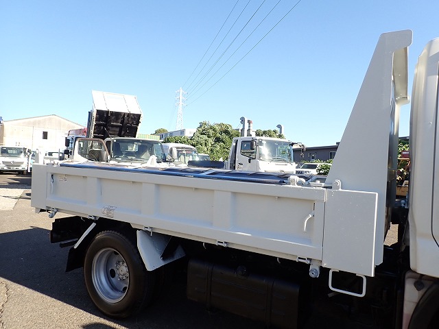 TOYOTA Dyna Truck