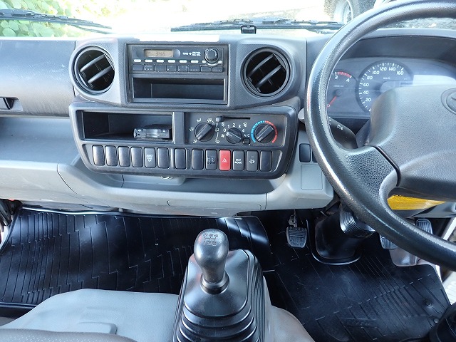 TOYOTA Dyna Truck