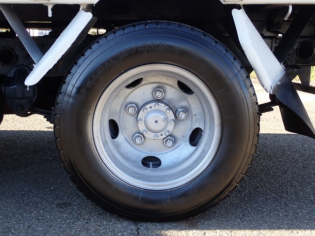 TOYOTA Dyna Truck
