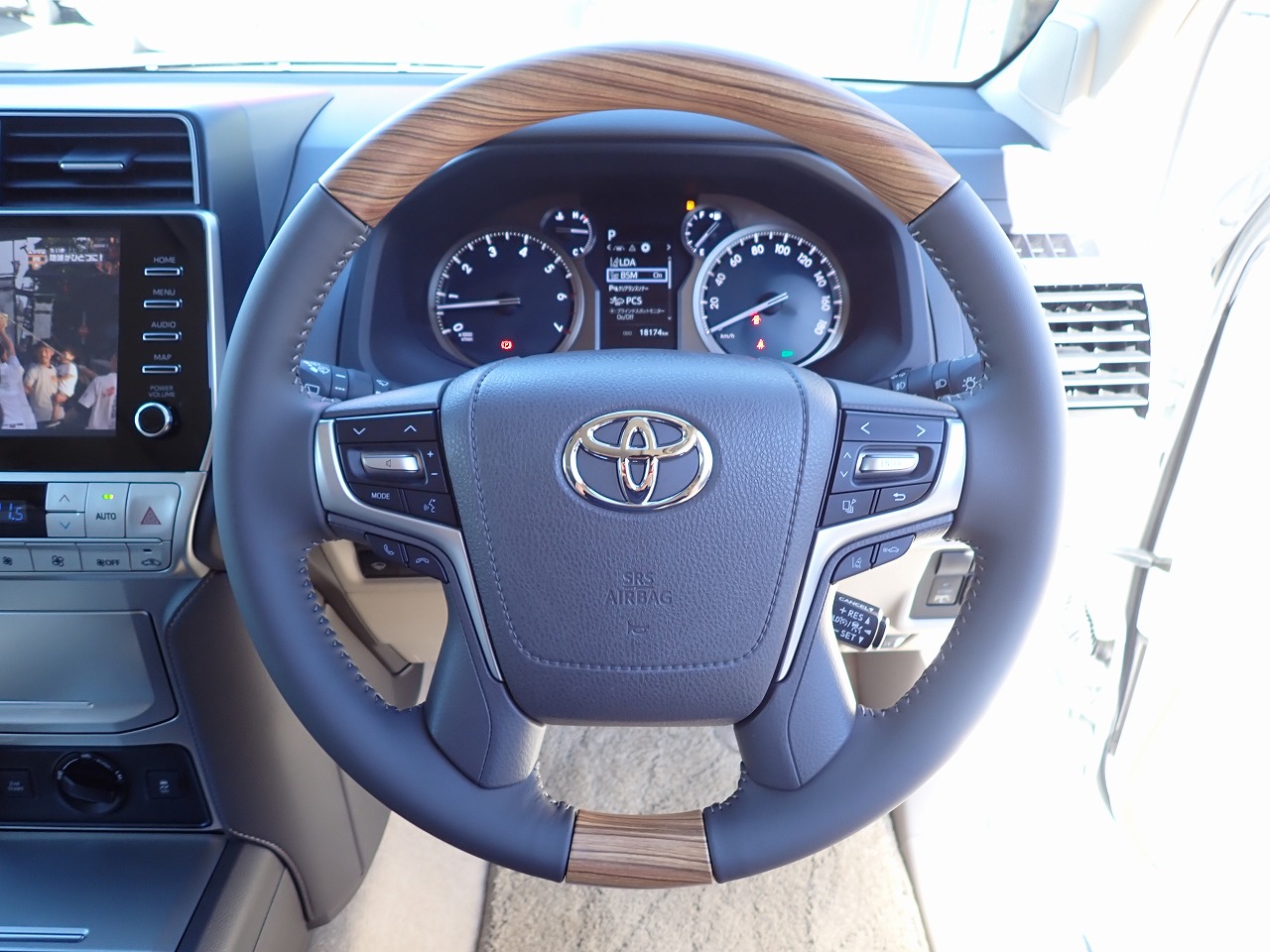 TOYOTA Land Cruiser Prado