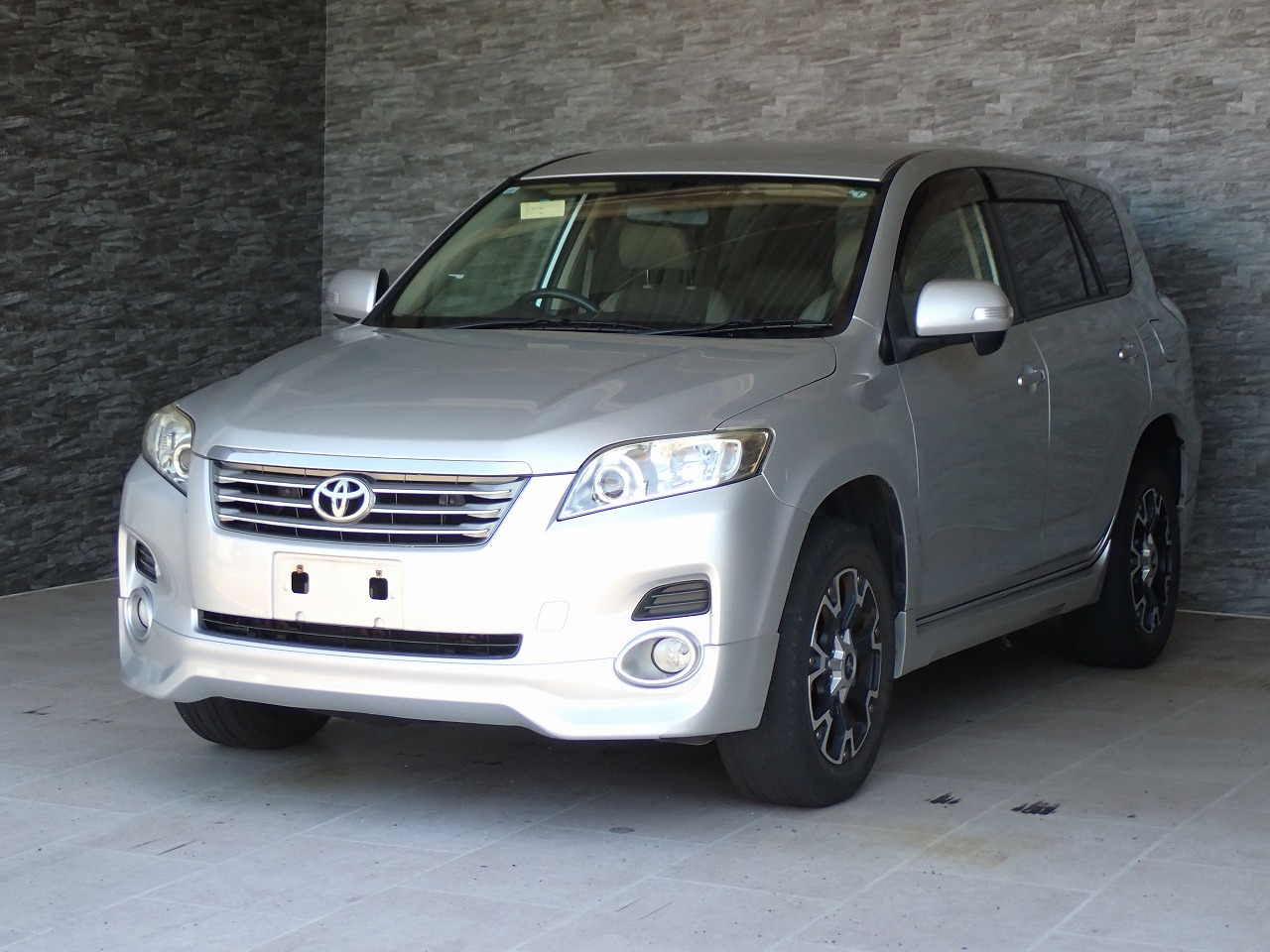 TOYOTA Vanguard