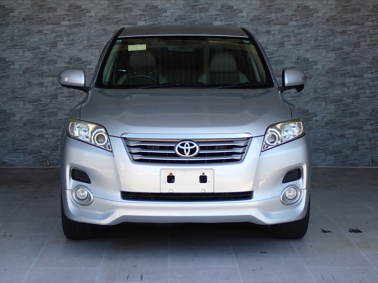 TOYOTA Vanguard