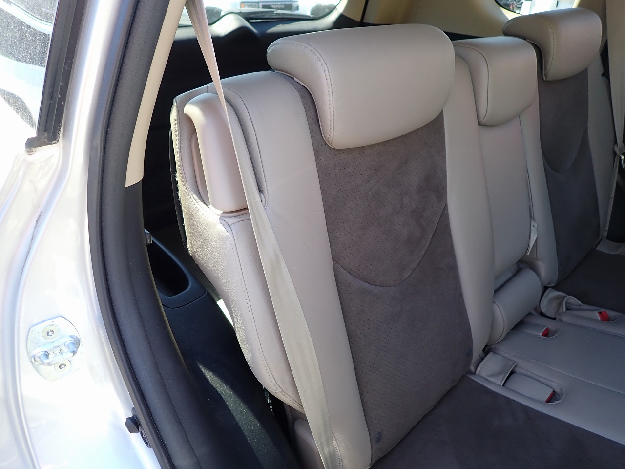 TOYOTA Vanguard