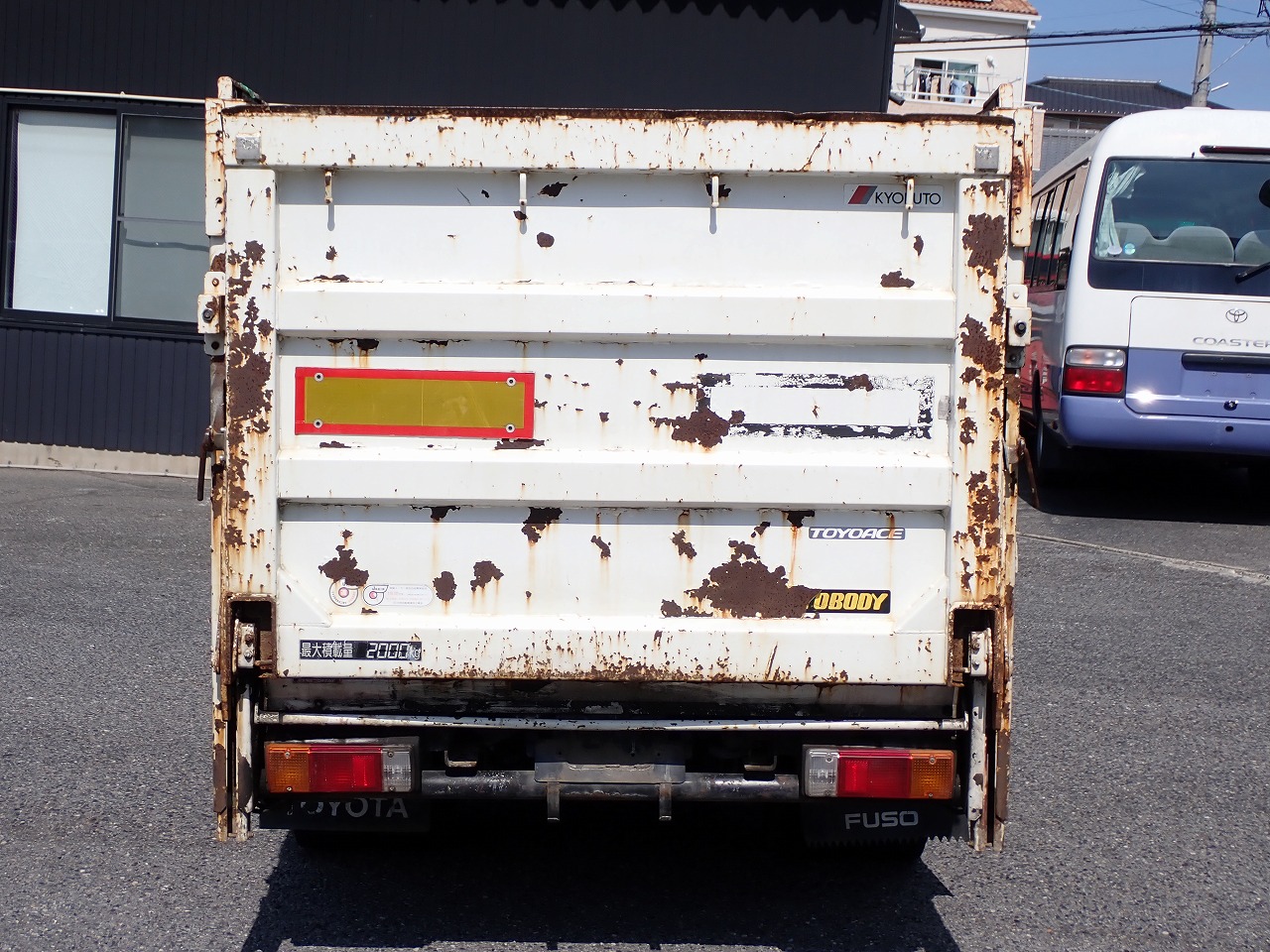 TOYOTA Toyoace