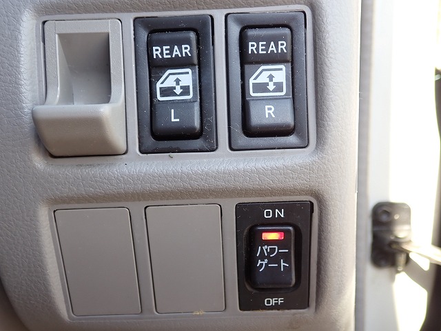 TOYOTA Toyoace