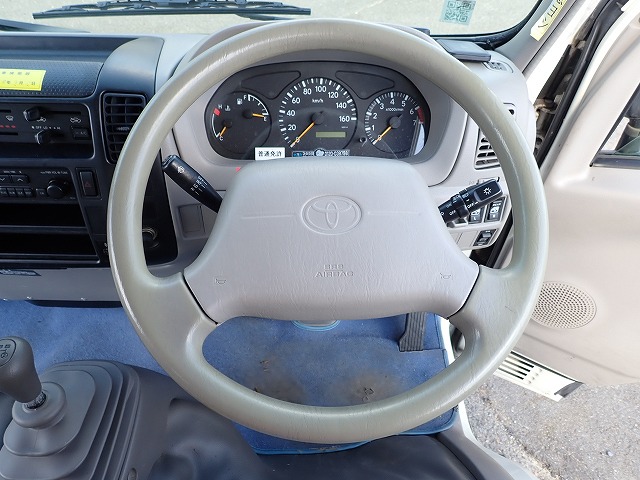 TOYOTA Toyoace