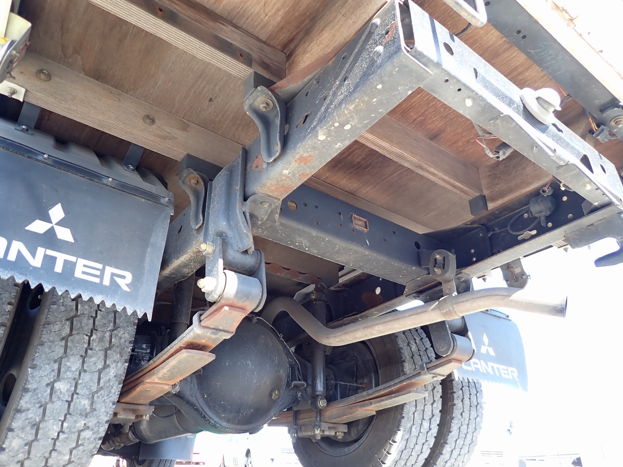 MITSUBISHI Canter