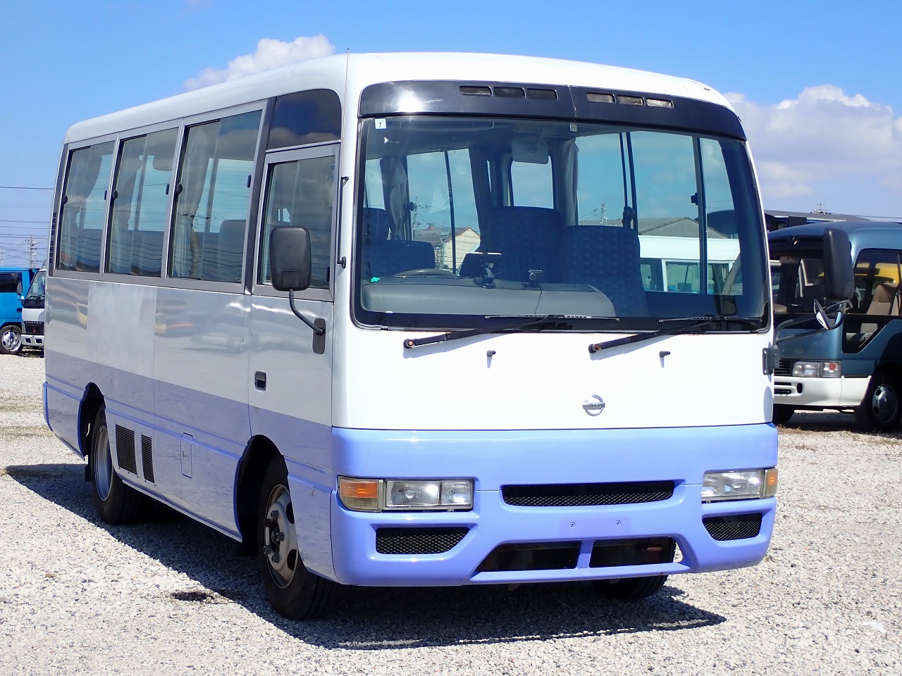 NISSAN Civilian Bus