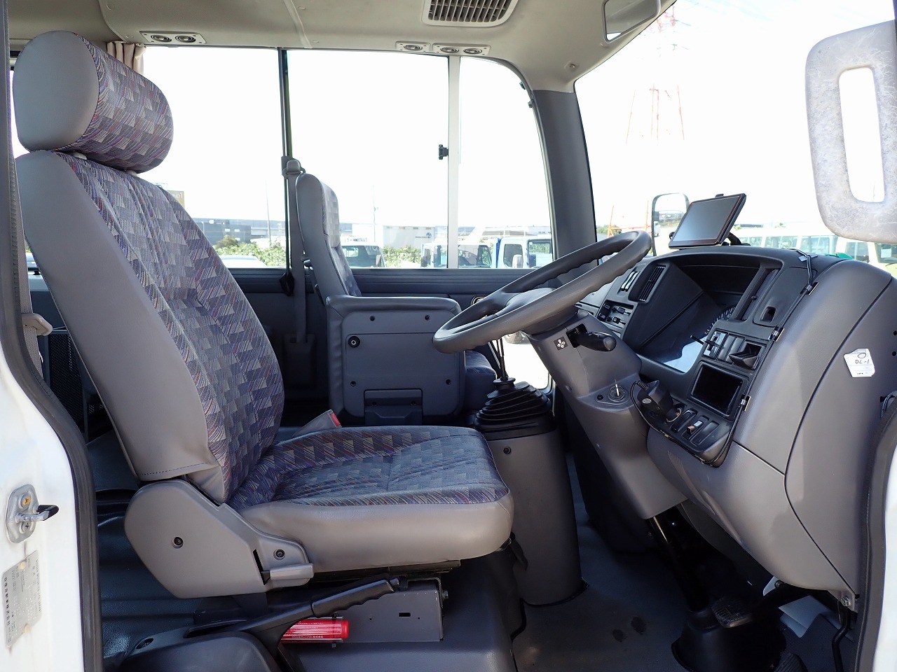 NISSAN Civilian Bus