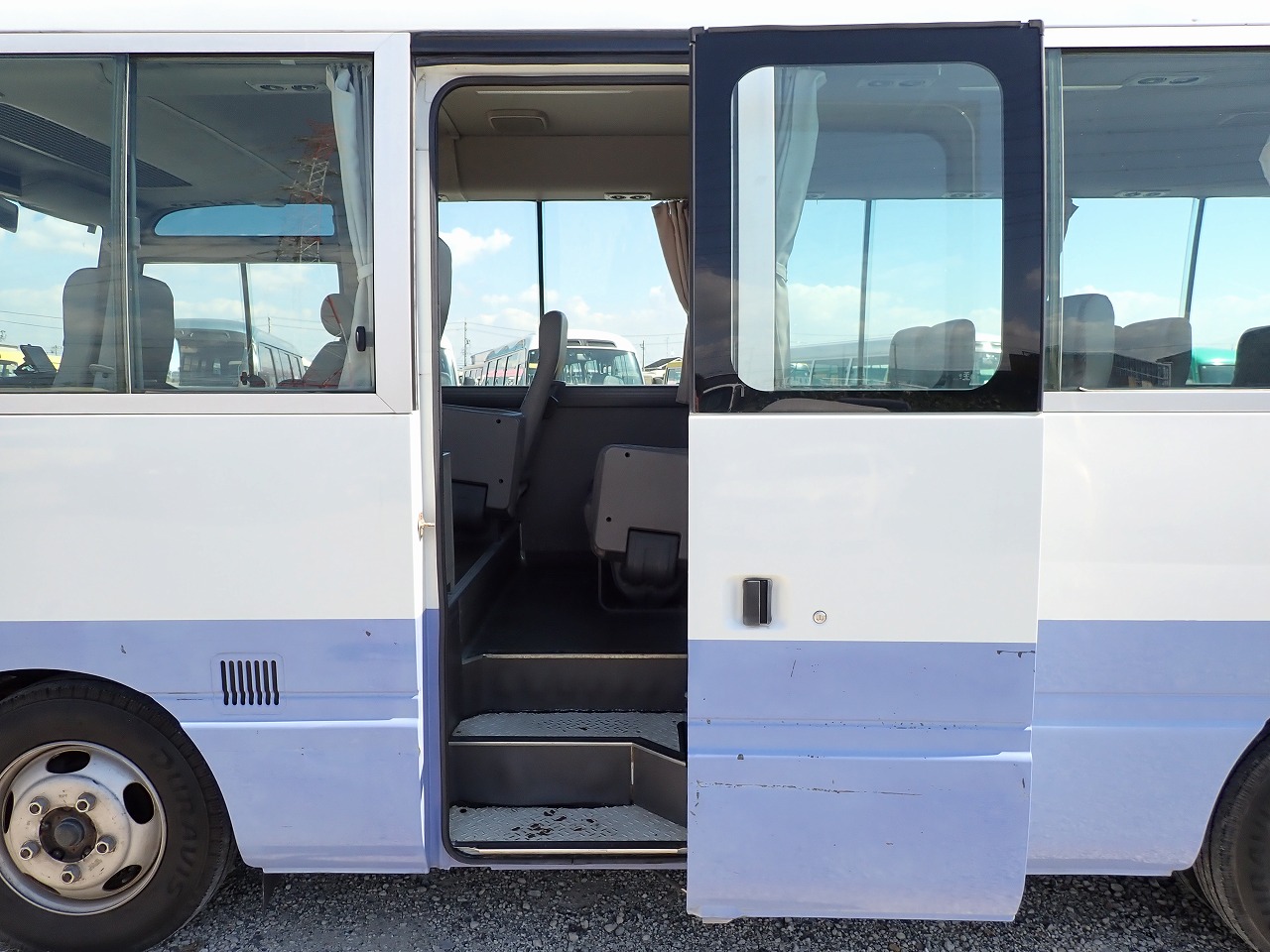 NISSAN Civilian Bus