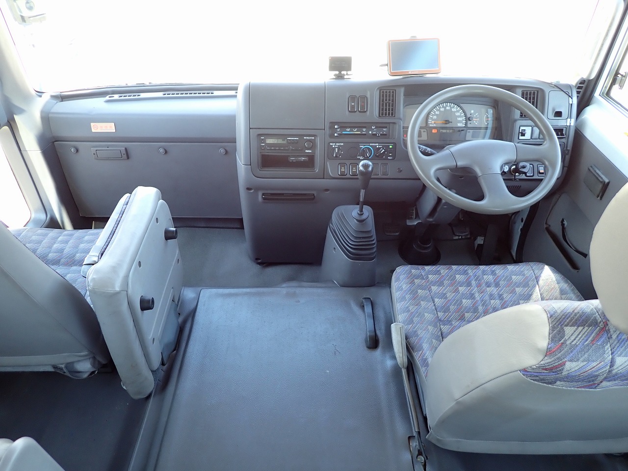 NISSAN Civilian Bus