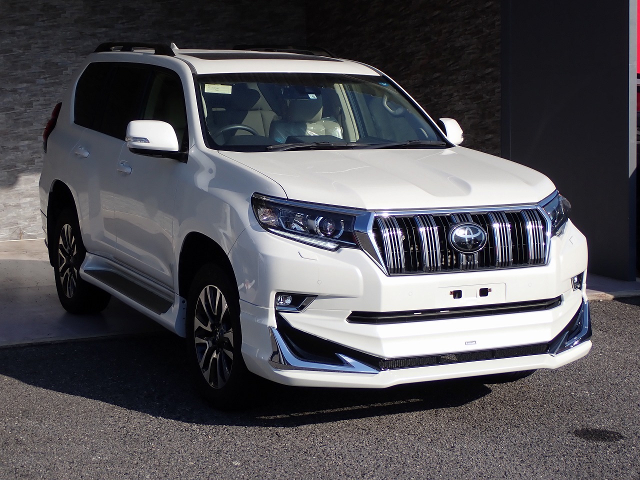 TOYOTA Land Cruiser Prado
