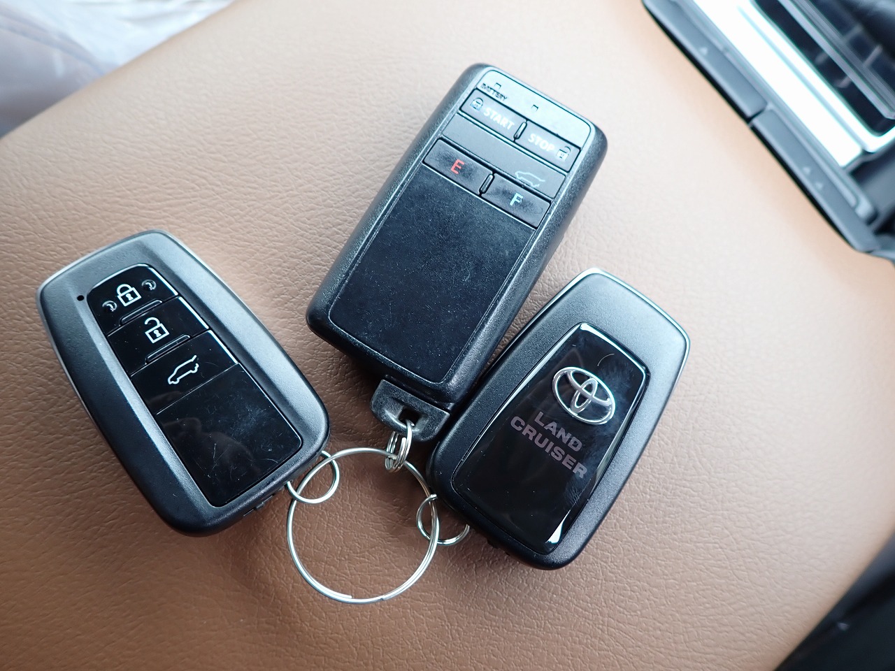 TOYOTA Land Cruiser Prado