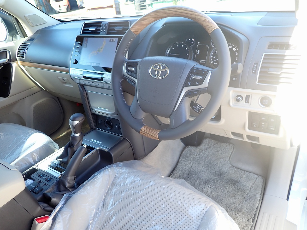 TOYOTA Land Cruiser Prado