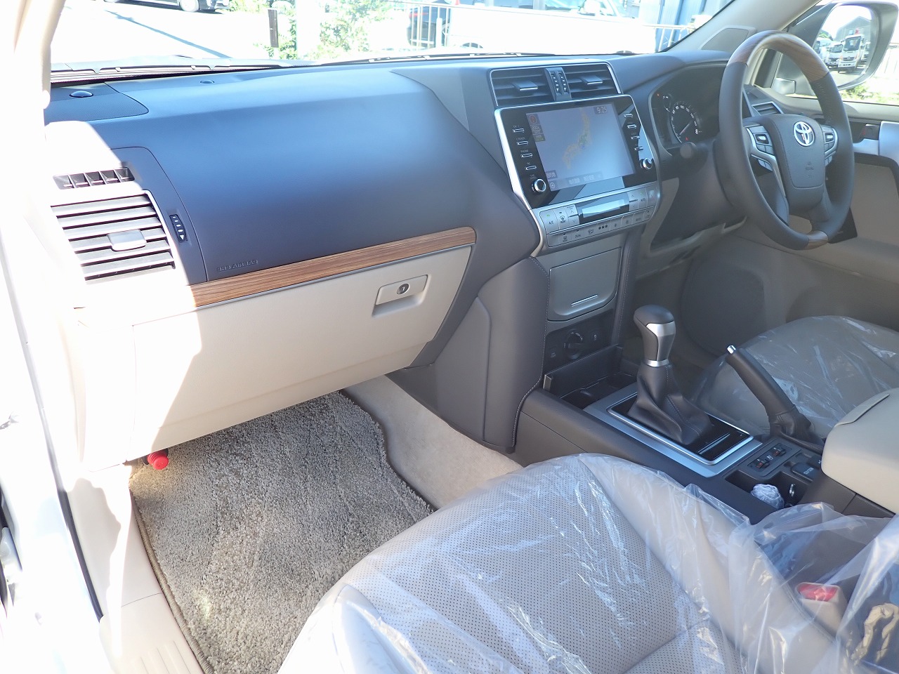 TOYOTA Land Cruiser Prado