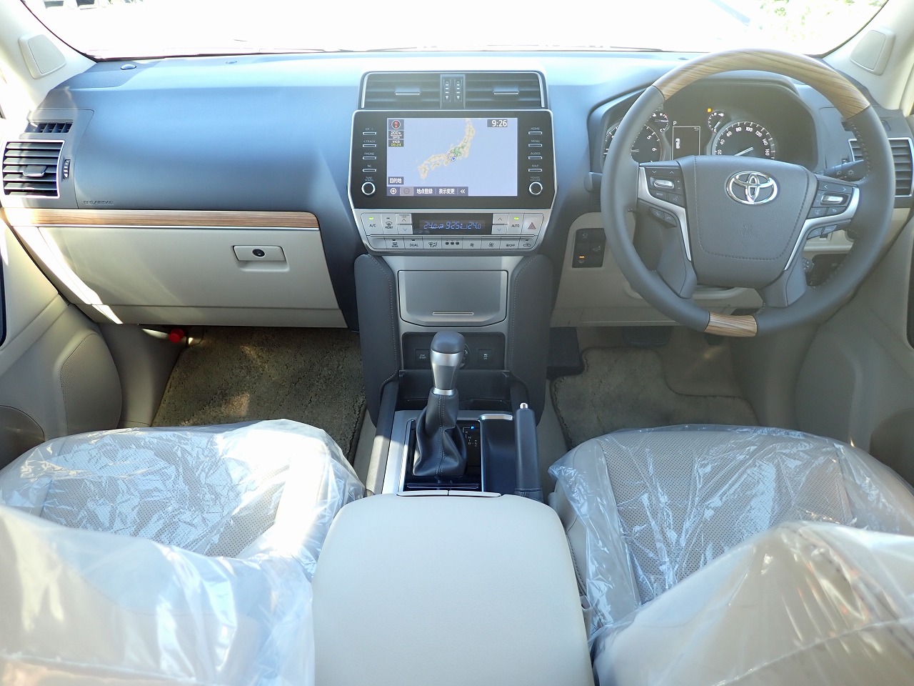TOYOTA Land Cruiser Prado