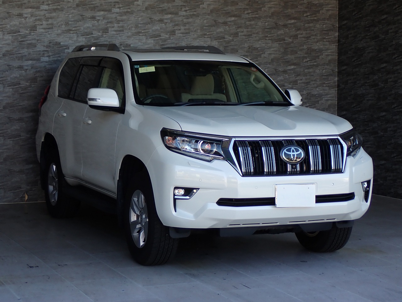 TOYOTA Land Cruiser Prado