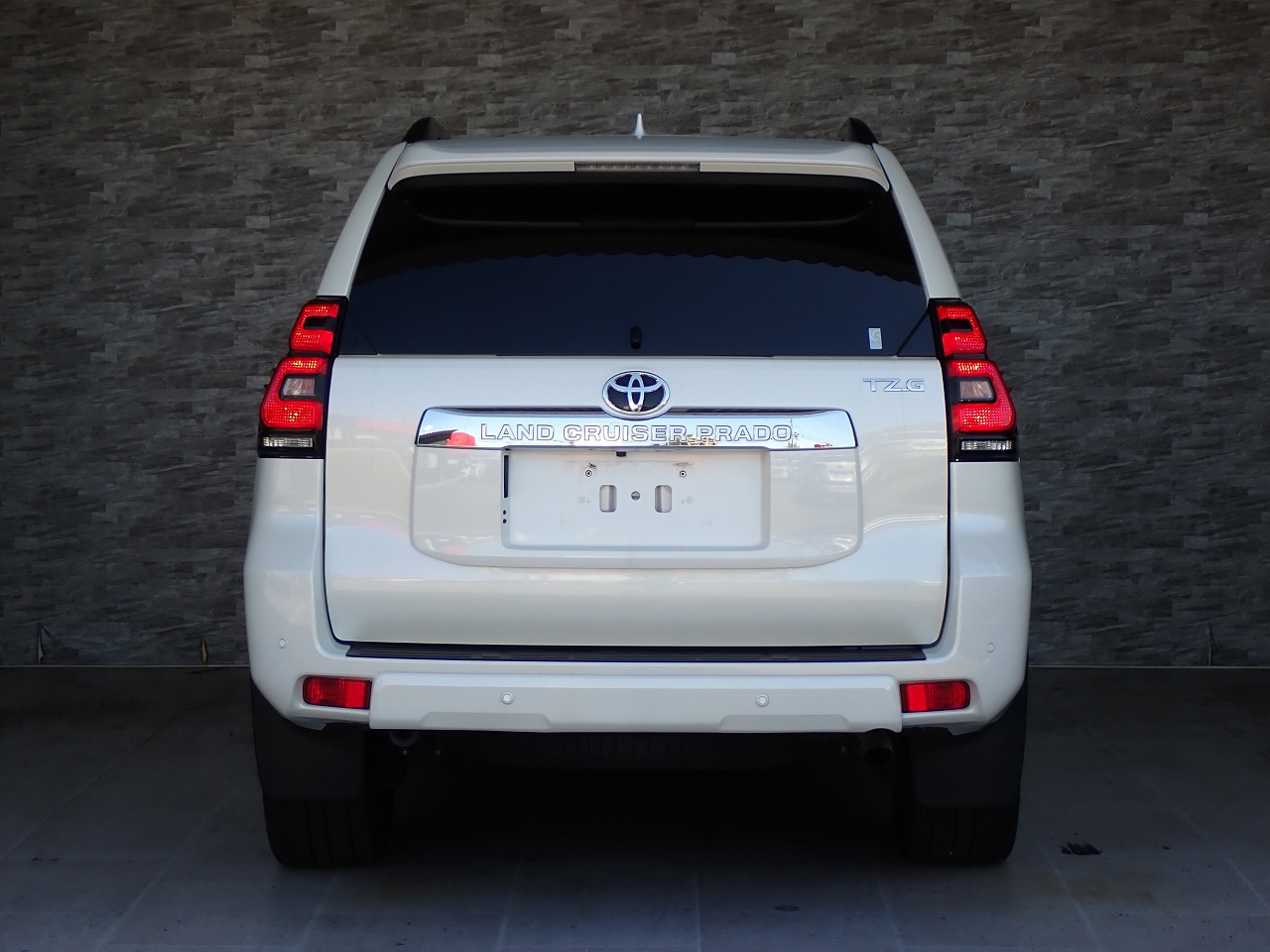 TOYOTA Land Cruiser Prado