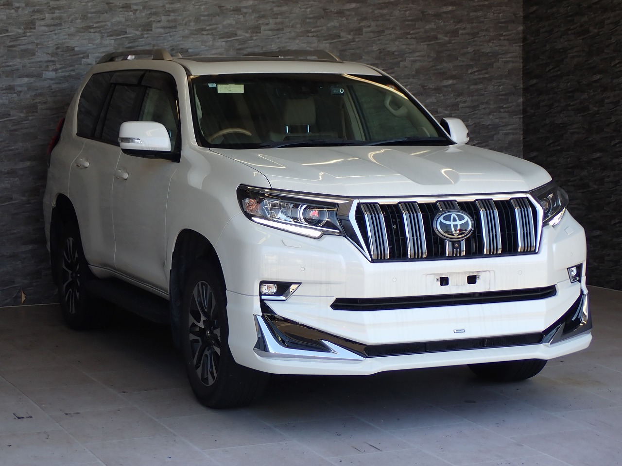 TOYOTA Land Cruiser Prado
