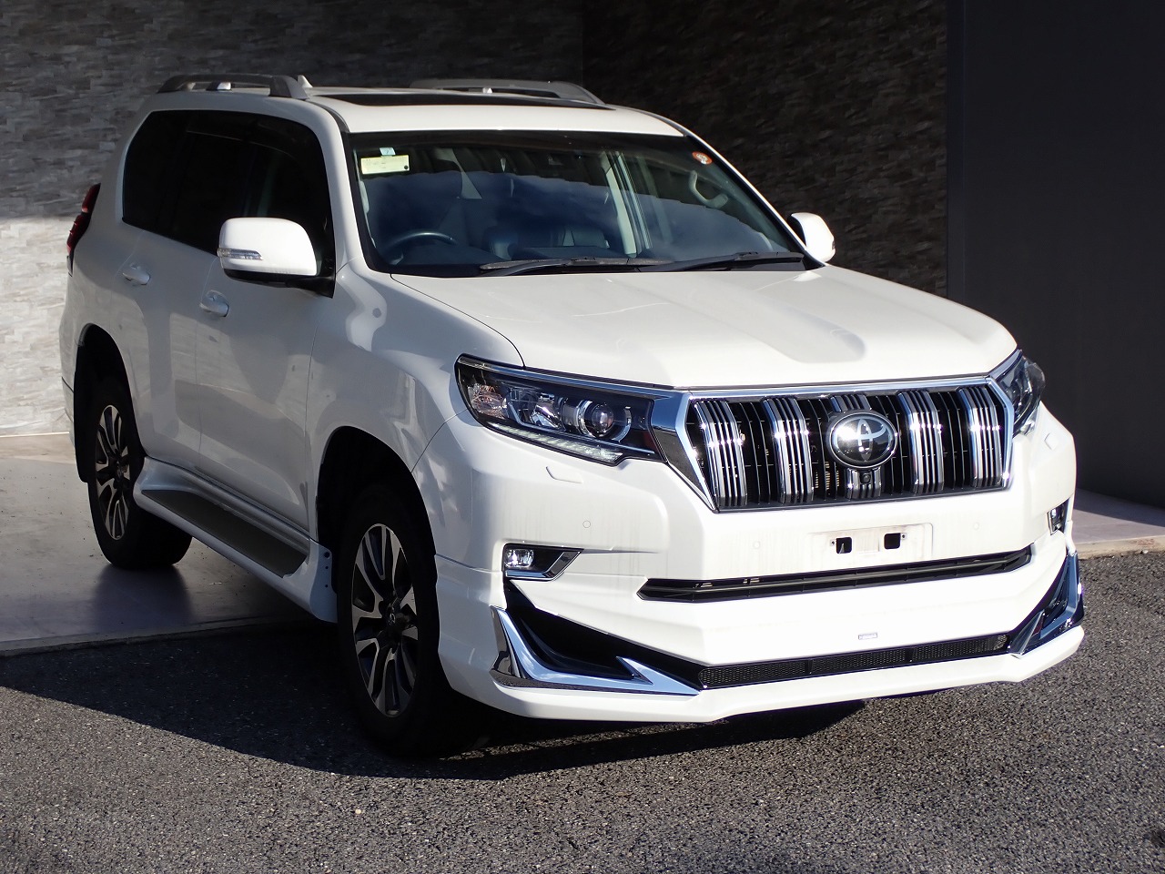 TOYOTA Land Cruiser Prado