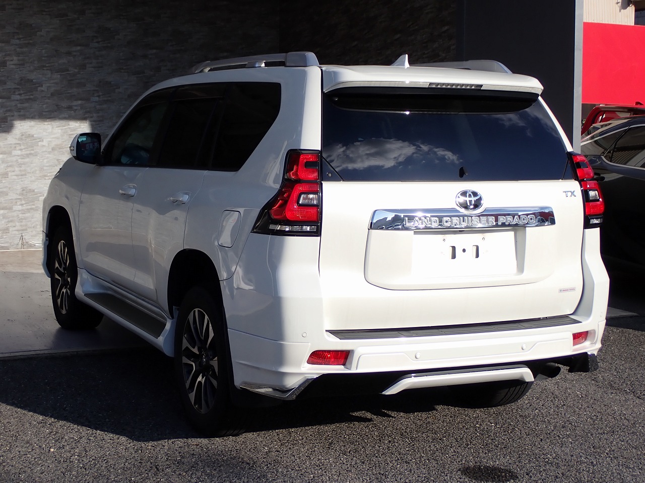 TOYOTA Land Cruiser Prado