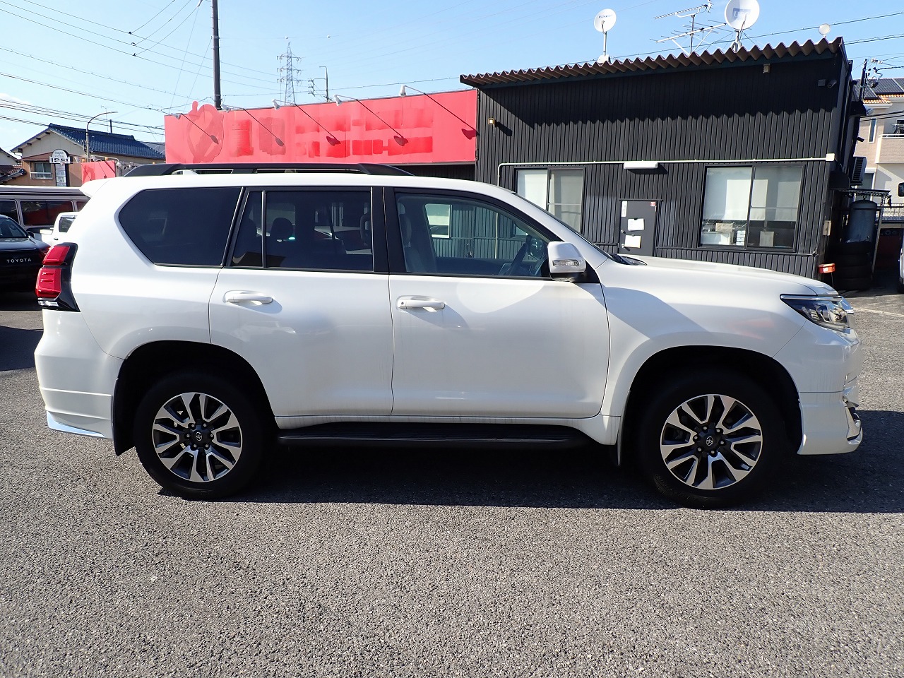 TOYOTA Land Cruiser Prado