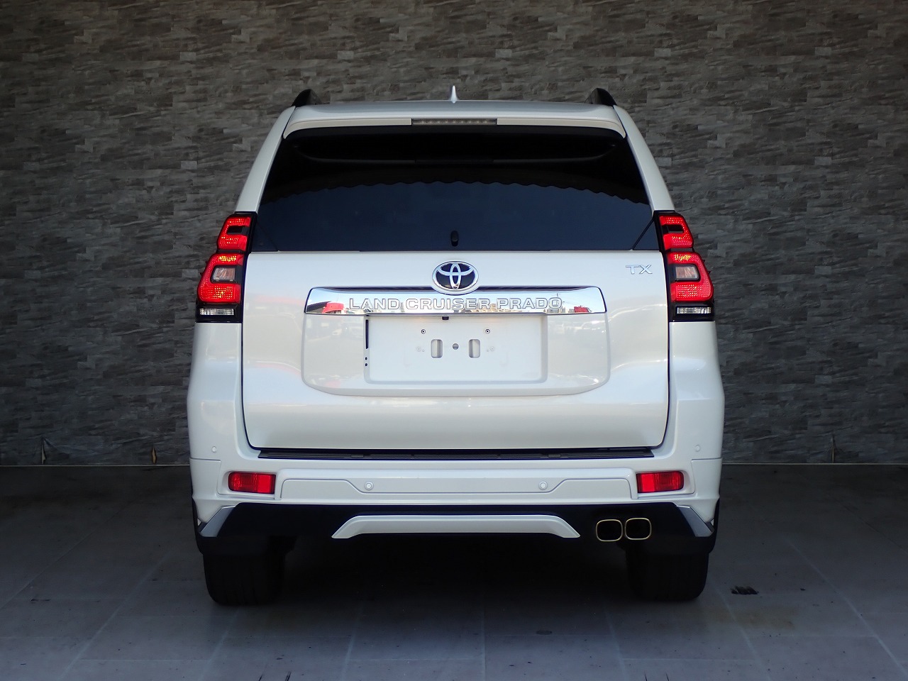 TOYOTA Land Cruiser Prado