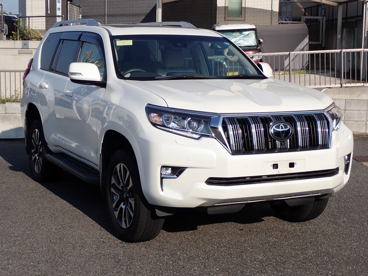 TOYOTA Land Cruiser Prado