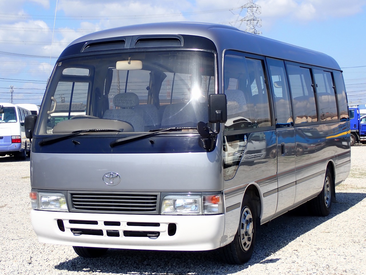 TOYOTA Coaster