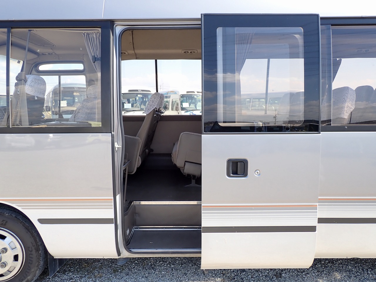 TOYOTA Coaster