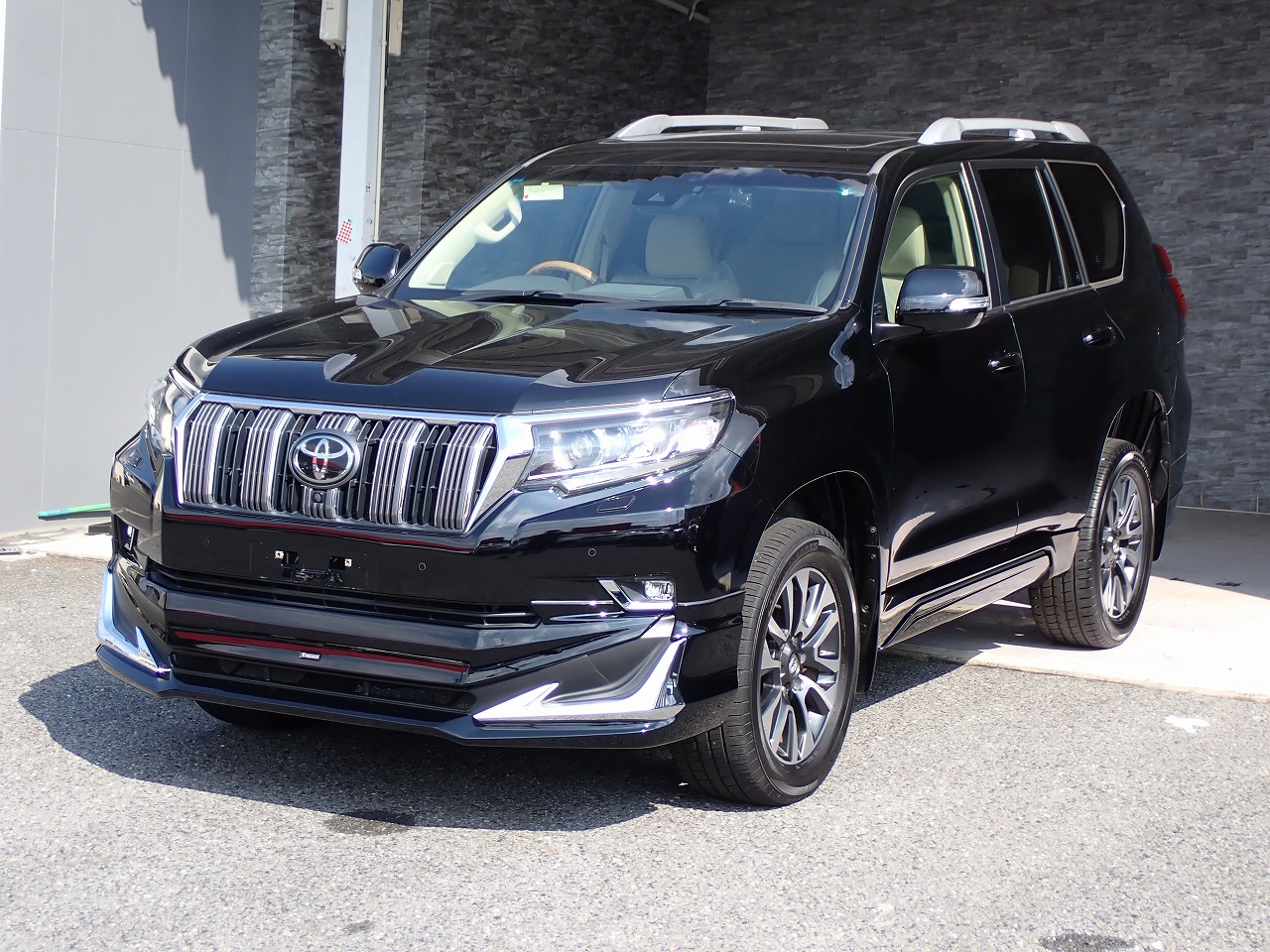 TOYOTA Land Cruiser Prado