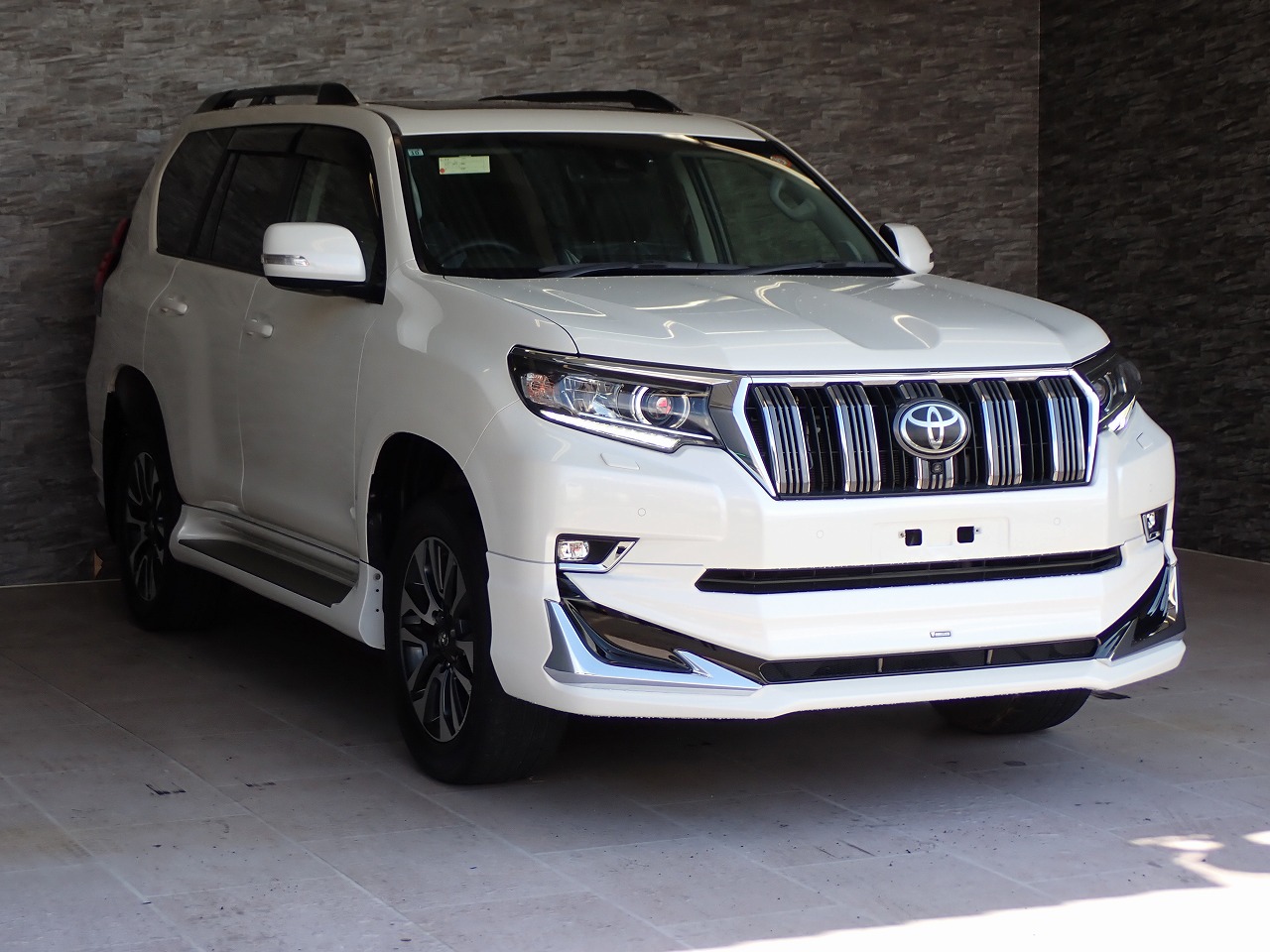 TOYOTA Land Cruiser Prado