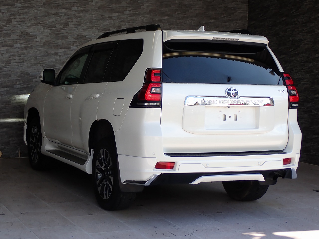 TOYOTA Land Cruiser Prado
