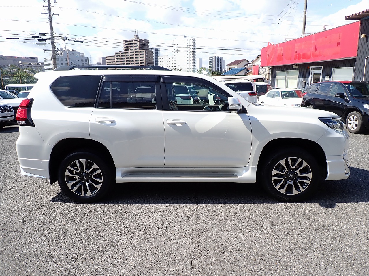 TOYOTA Land Cruiser Prado