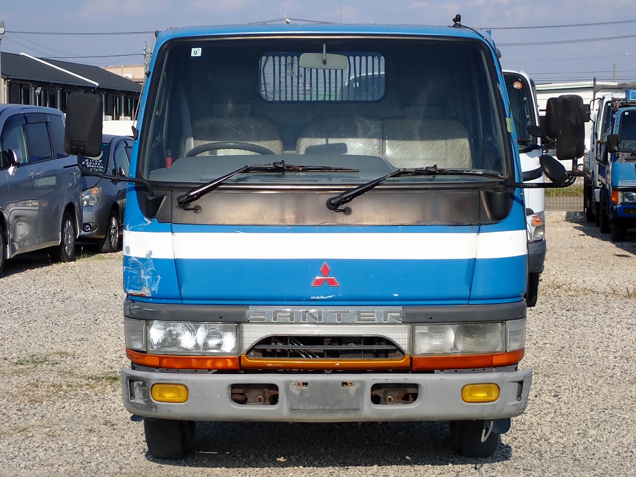 MITSUBISHI Canter