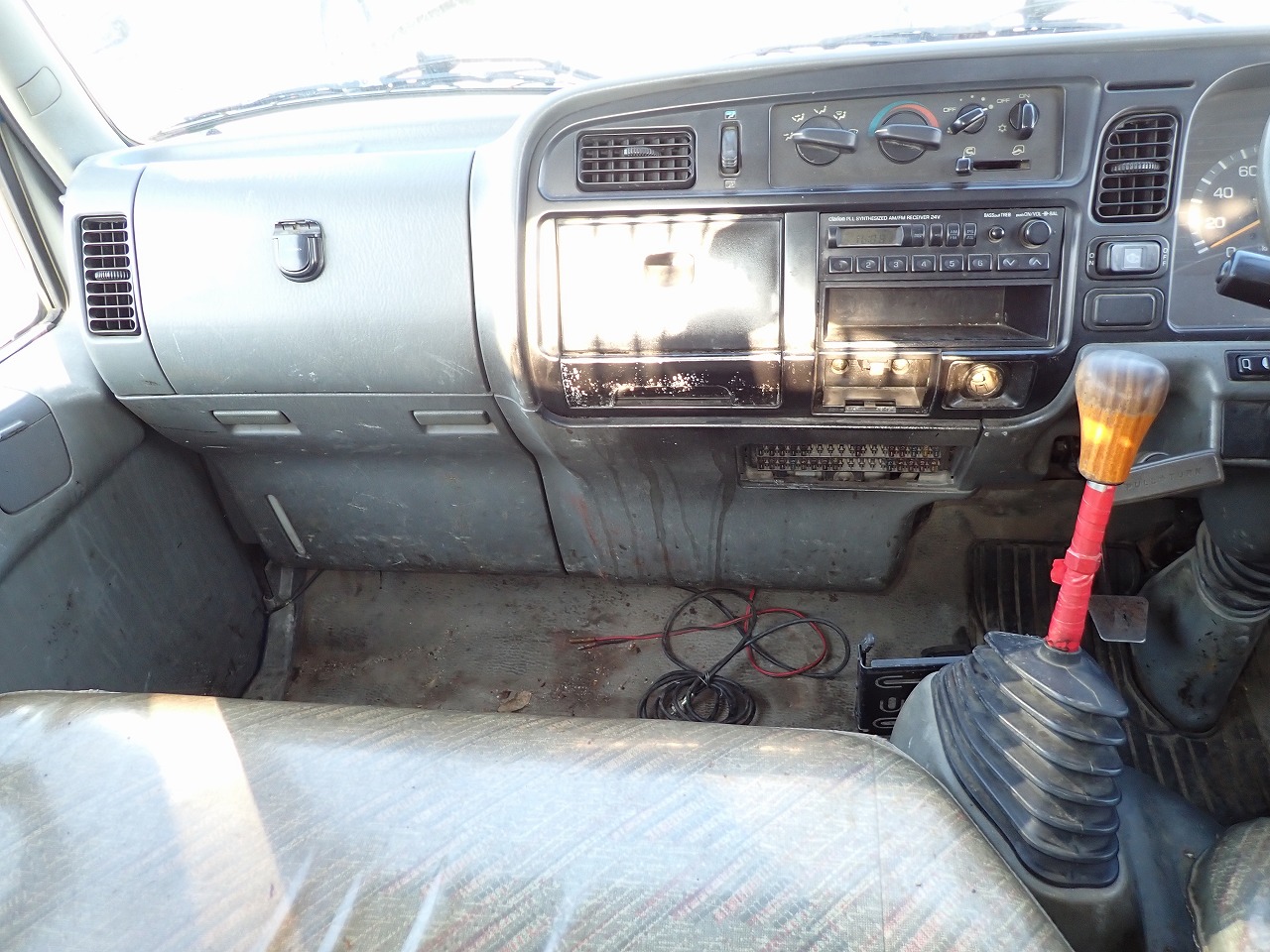 MITSUBISHI Canter