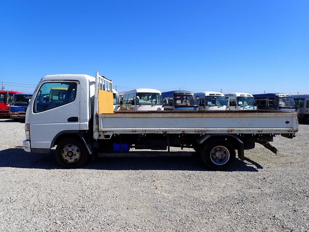 MITSUBISHI Canter