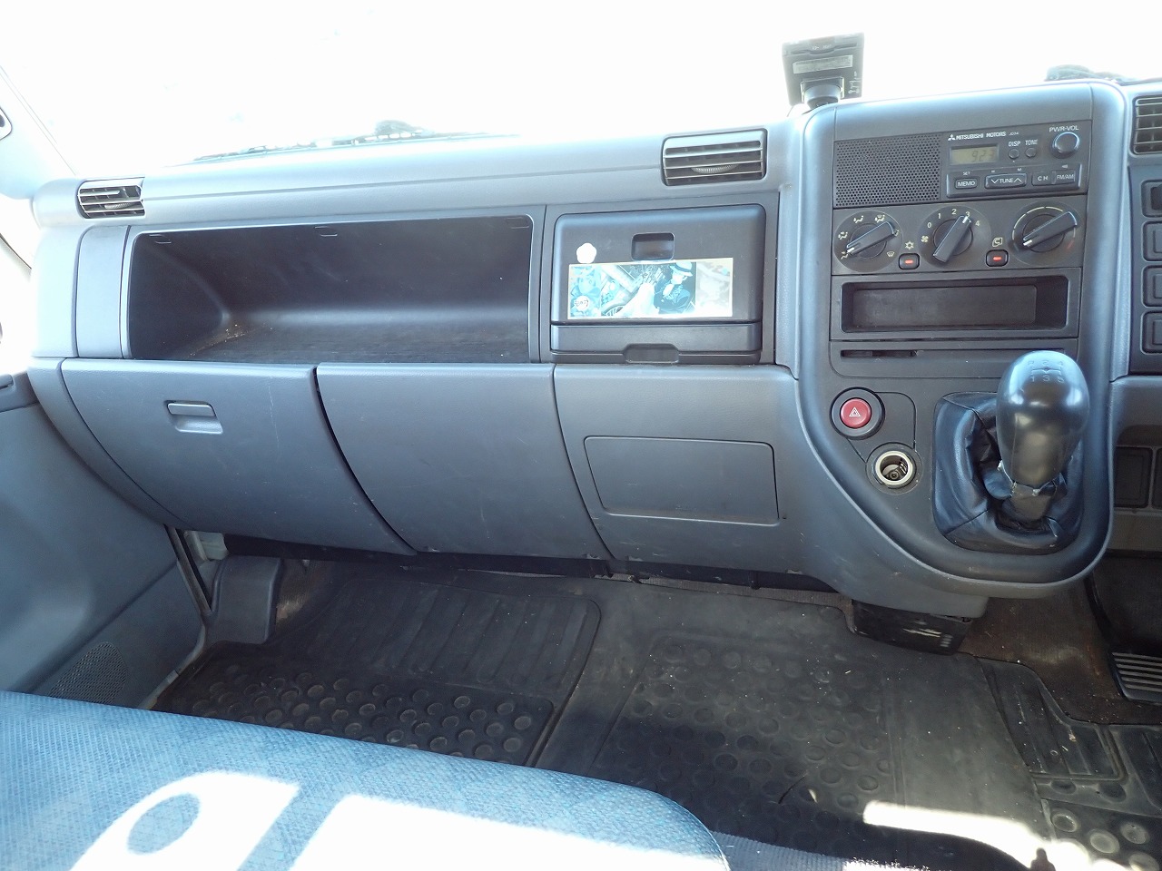 MITSUBISHI Canter