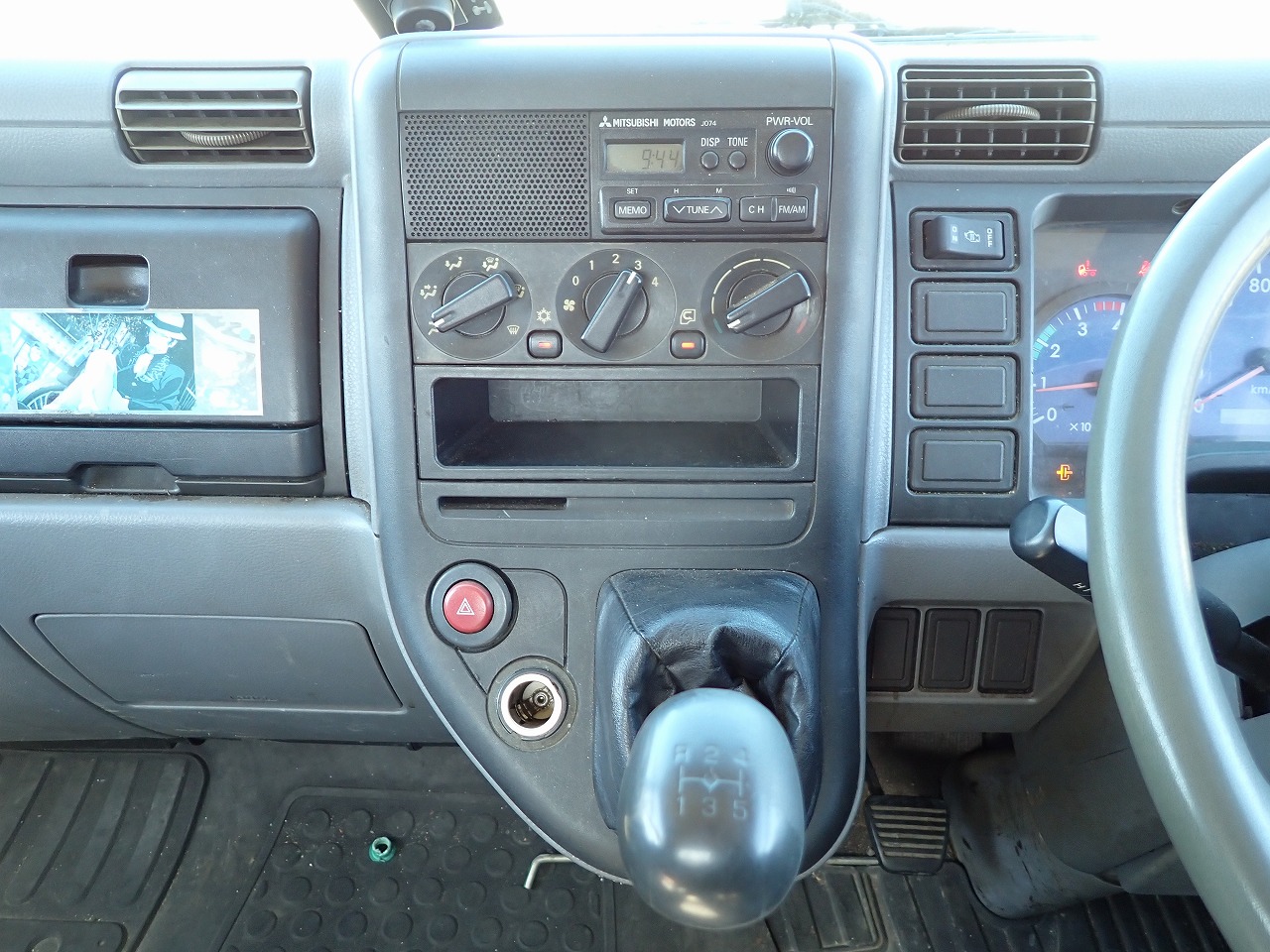 MITSUBISHI Canter