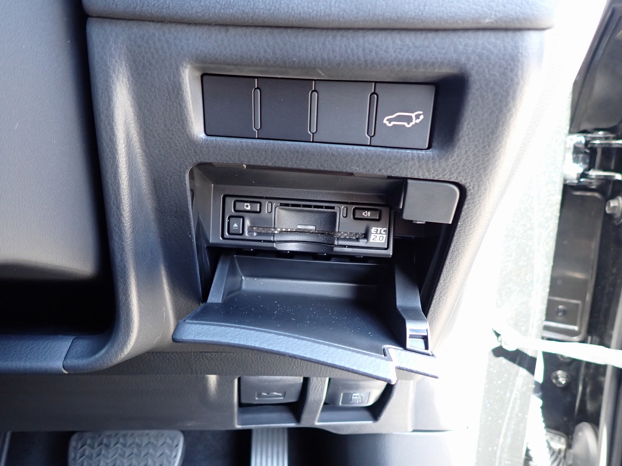 LEXUS LX 600